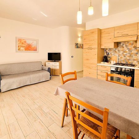 Residenza Quarto 02 - La Maddalena Apartment La Maddalena  Luaran gambar
