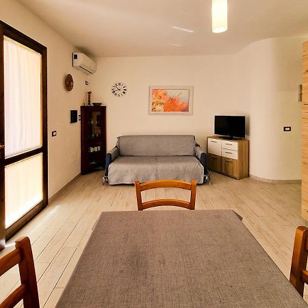 Residenza Quarto 02 - La Maddalena Apartment La Maddalena  Luaran gambar