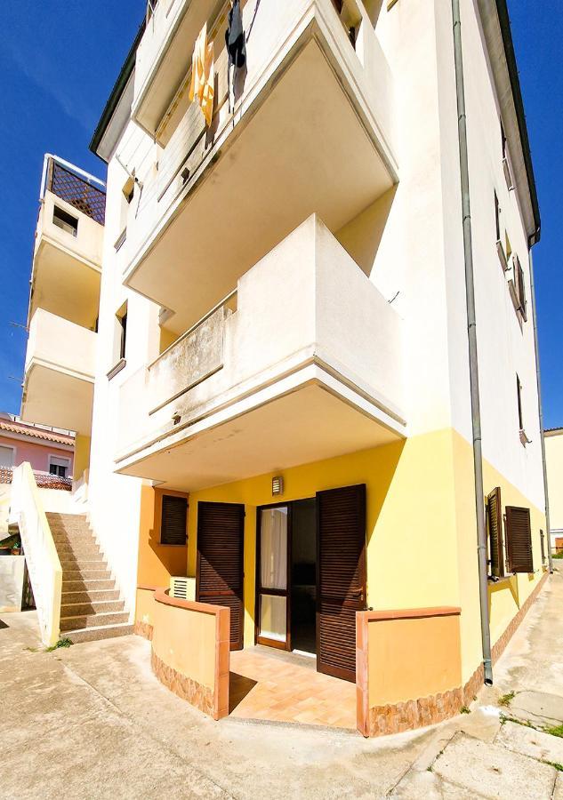 Residenza Quarto 02 - La Maddalena Apartment La Maddalena  Luaran gambar